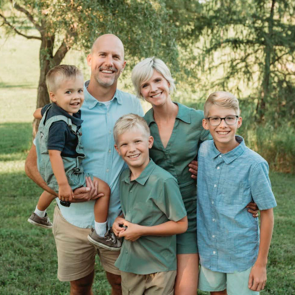 van-hemert-family-newton-iowa Van Hemert family Newton Iowa 2025